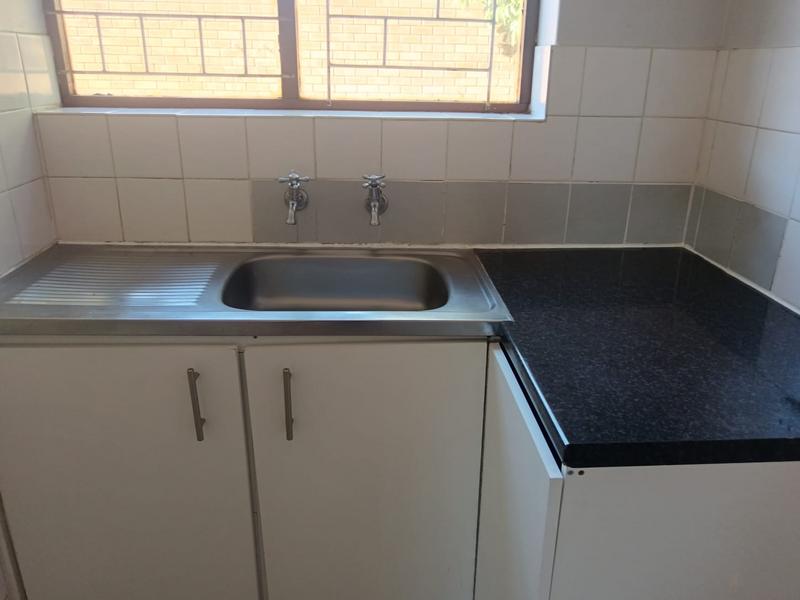 To Let 1 Bedroom Property for Rent in Windsor Park Western Cape